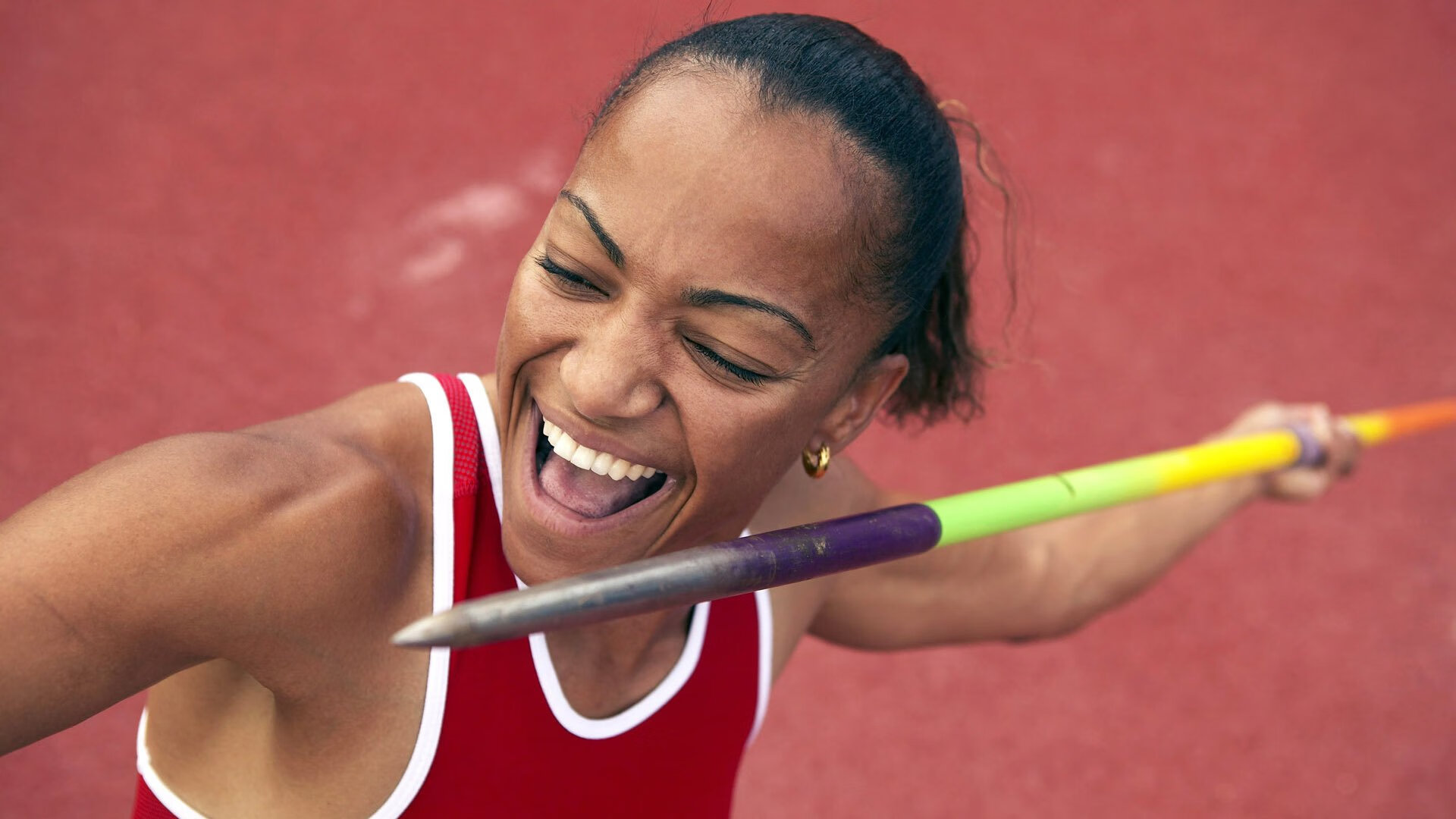 《虚拟偶像崛起，电竞比赛明星化全面铺开》，虚拟偶像界大名鼎鼎的人物叫什么